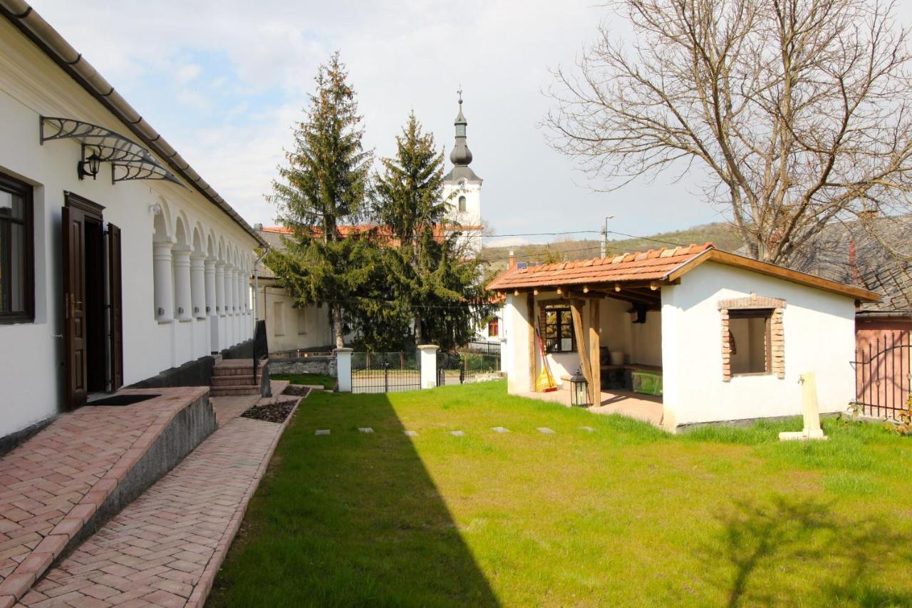 Antik Vendeghaz Hotel Nagyvisnyó Buitenkant foto