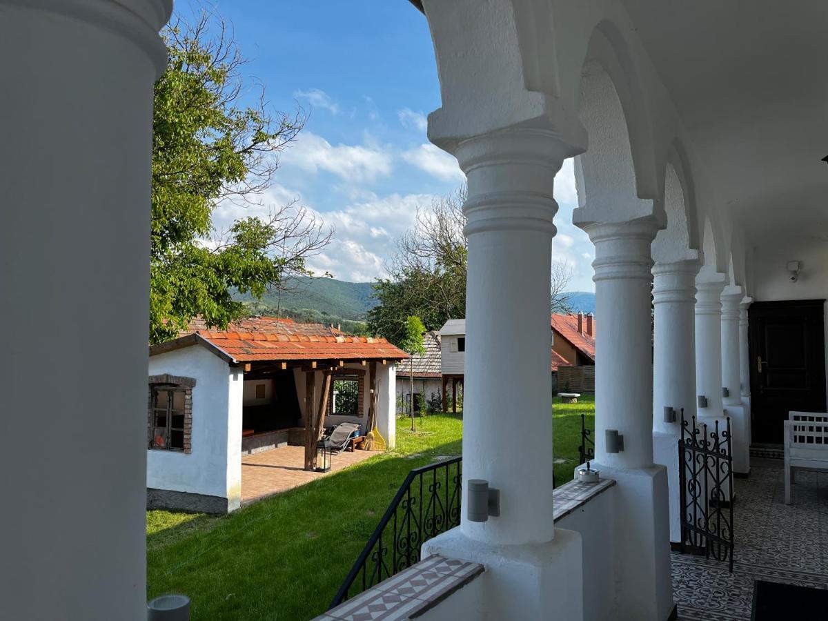 Antik Vendeghaz Hotel Nagyvisnyó Buitenkant foto